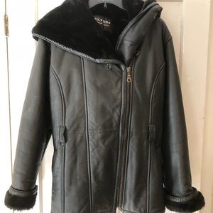 Wilsons Black leather coat with fur inside size lg